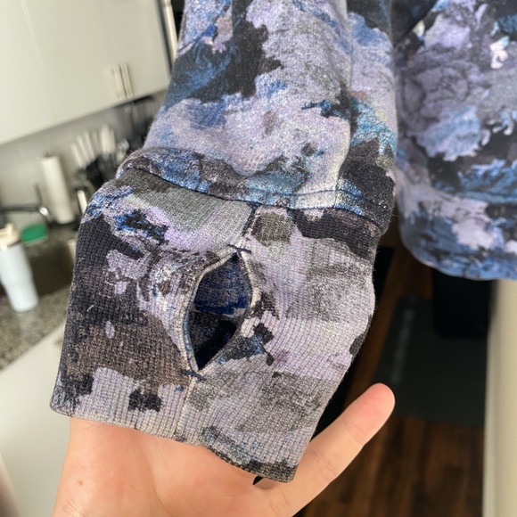 Lululemon Scuba Full Zip - Picture 4 of 5